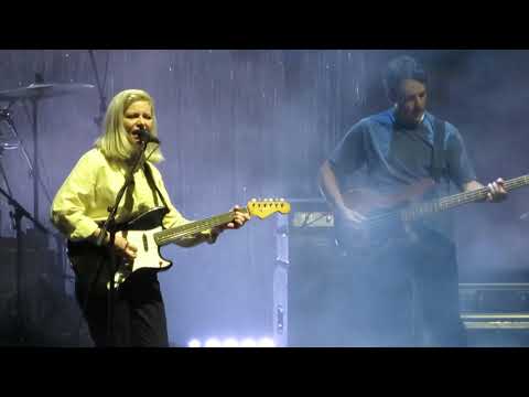 Alvvays - Lollipop (Ode to Jim) - Central Park Summerstage, NY 6/26/2019