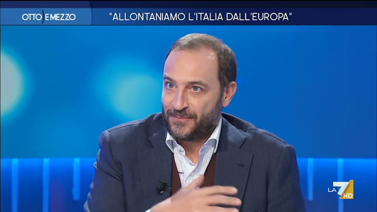 Fittipaldi: "Meloni patriota? È inginocchiata in modo vassallo davanti a qualcuno che la ...