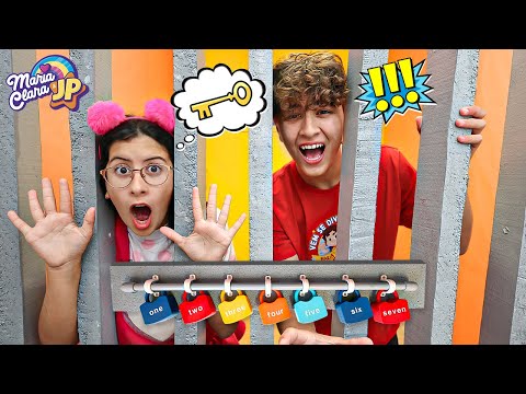 Maria Clara and JP in the Escape Room Challenge