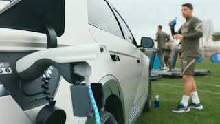 El IONIQ 5 da energía a una original sesión de entrenamiento del Atlético de Madrid Trailer