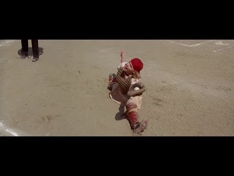 Geena Davis giving show - A League of Their Own