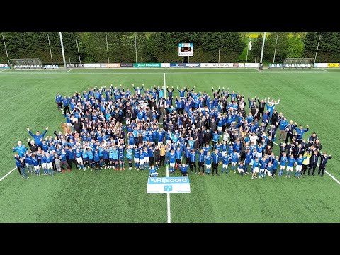 Groepsfoto vv Rijsoord luchtopname