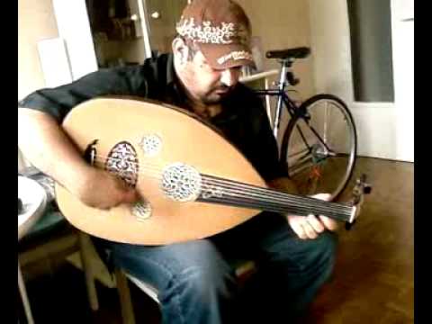 Oud virtuoso Joseph Tawadros plays short informal Hijaz Kar taqasim, Paris 2008