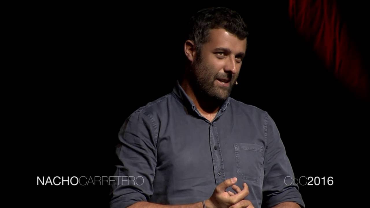 Cómo hacer un reportaje en ocho pasos más o menos sencillos | Nacho Carretero | TEDxGalicia
