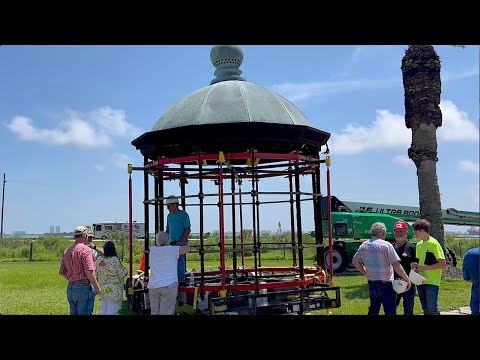 Bolivar Lighthouse Uncrowned, 150 years Of Texas History.