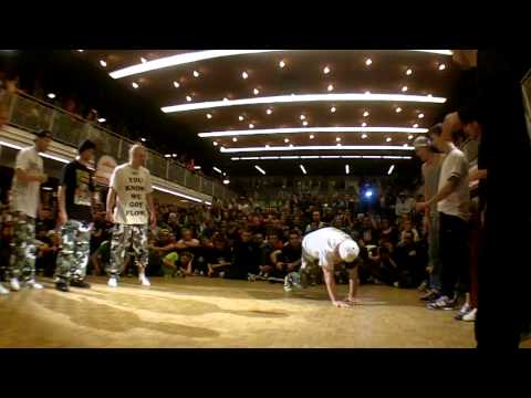 Flow Mo vs Ruffneck Attack | Circle Kingz 2011 Final | Switzerland
