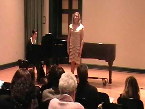 Elizabeth Wiley sings Gial sole dal Gange and Night is Falling