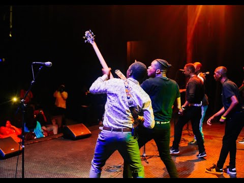 Mundikumbuke Yambiro Madhuve Alick Macheso Live at 7 Arts