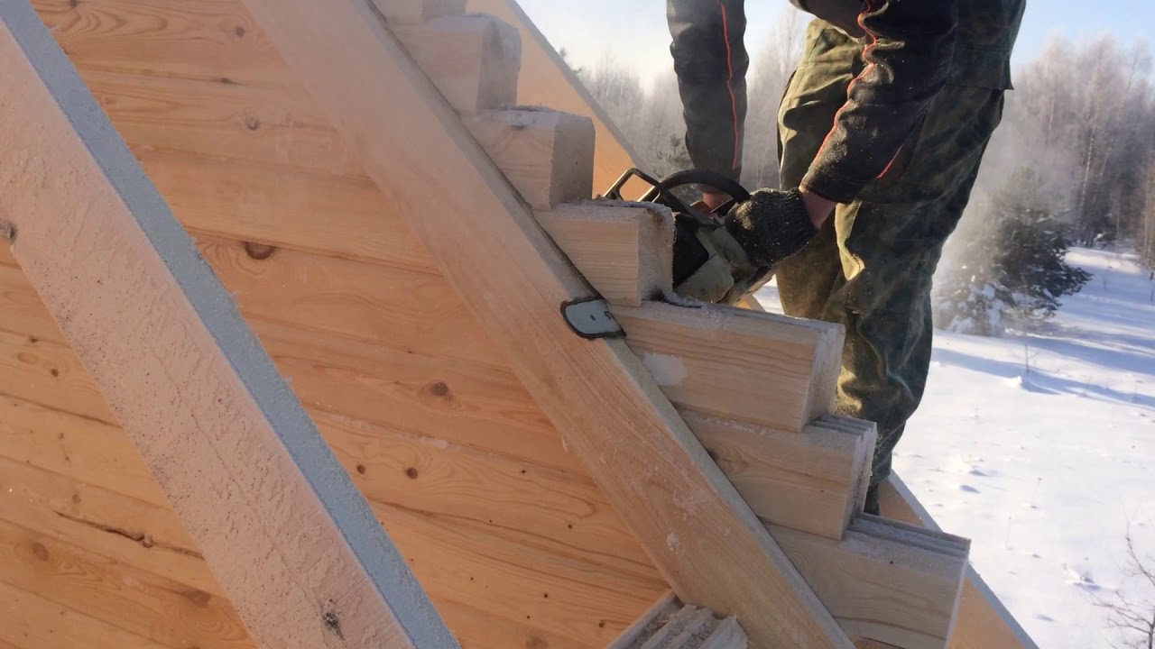 Опиливание фронтона на полутораэтажном доме