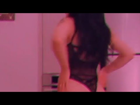 naz mila canlı yayın ifşa iç çamaşır. (18+)