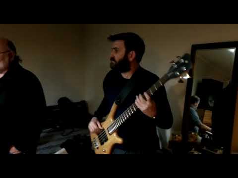 Juego de Damas ensayando Olvidate de Mí