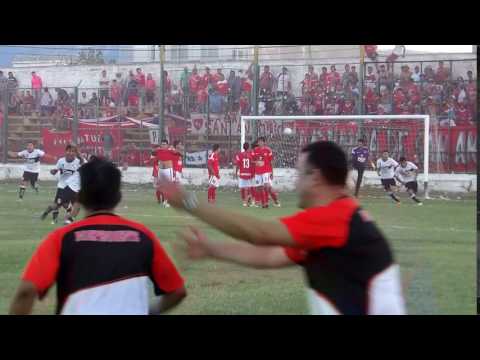 Fed "C" Luis Castillo golazo de tiro libre, le da el empate a Independiente de Catamarca.