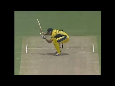 Shoaib Akhtar Fastest Bouncer Vs Andrew Symonds - 150 KPH