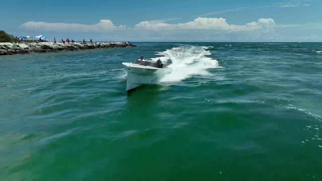SAY 29 Cruising through Haulover Inlet