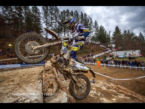 Hell's Gate 2016 in slowmotion Jarvis vs Wade Young - hard enduro