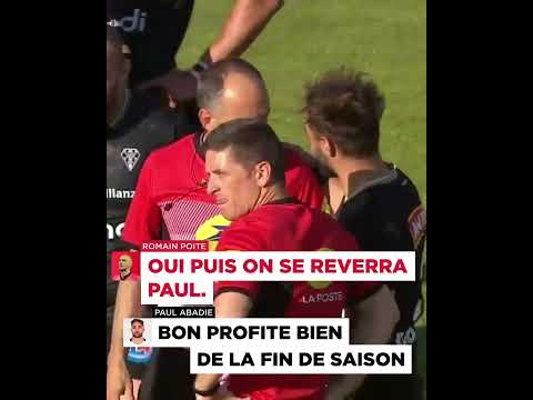 TOP 14 - J24: Les joueurs du CA Brive félicitent l'arbitre Romain Poite pour sa carrière