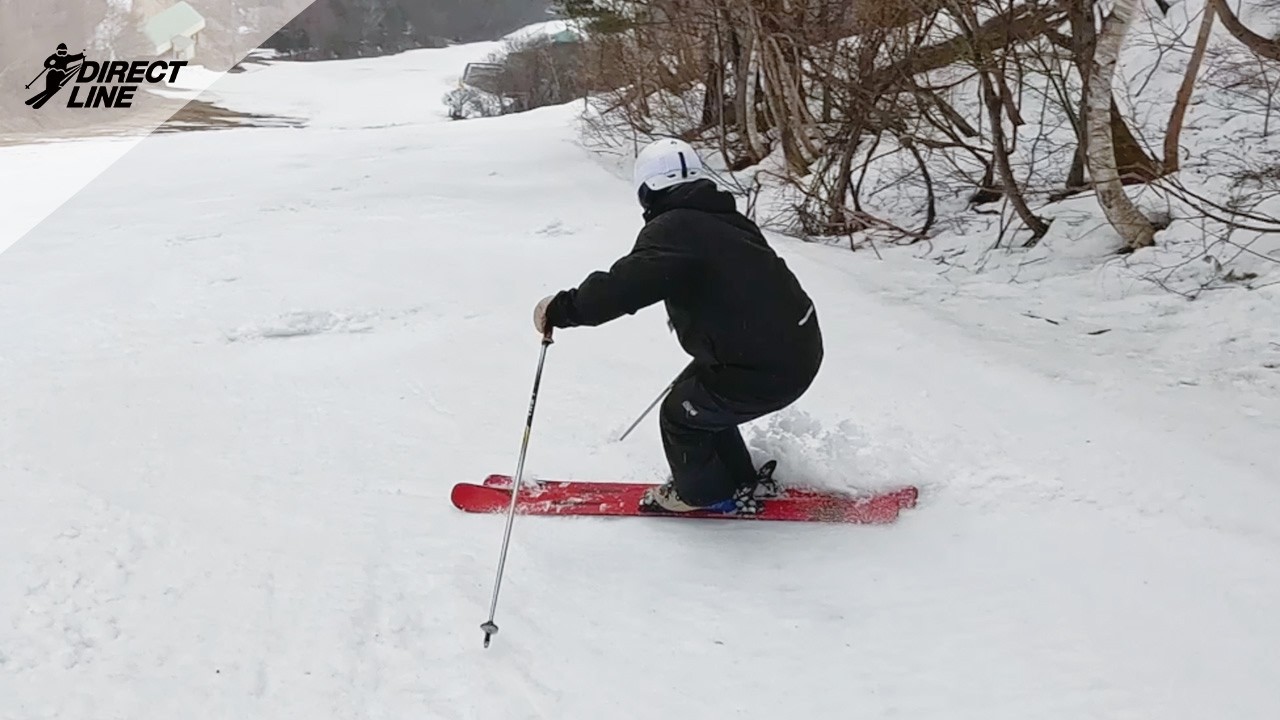 コブから抜け出したら、まずスキー操作！操作したスキートップでコブの狙い所を指す！