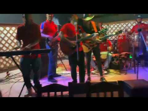 EL CABALLERO DE LA BACHATA GUILLERMO FERNÁNDEZ - cover Luis Vargas