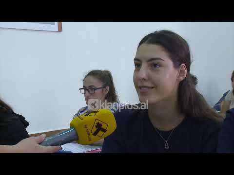 Nis bllokimi për celularët në gjimnaz, nxënësit janë kundër