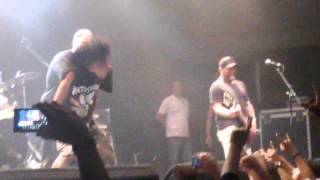 Ratos de Porão - "Agressão / Repressão" / "Obrigado a Obedecer" (Circo Voador)