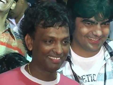 in dancing and funny mood..sabar koti..rupowalia..lucky..bhotu shah and goldy sabharwal