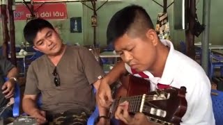 Màn biểu diễn guitar khiến người nghe nổi da gà