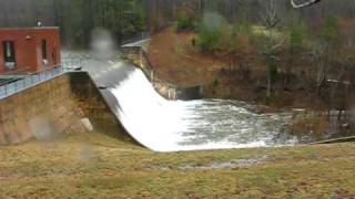 preview picture of video 'Lake Fisher Dam'