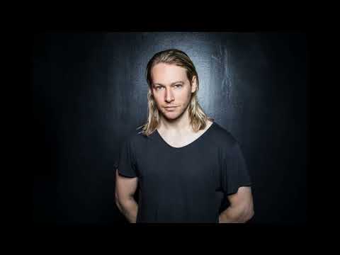 James Zabiela - Live @ Kristal Club, Bucharest 17-04-2004 part1