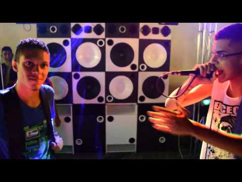 15ª Roda de Rima de Barra Mansa - LAMPRÉIA x GRIOT - SEMIFINAL - 02/04/2016