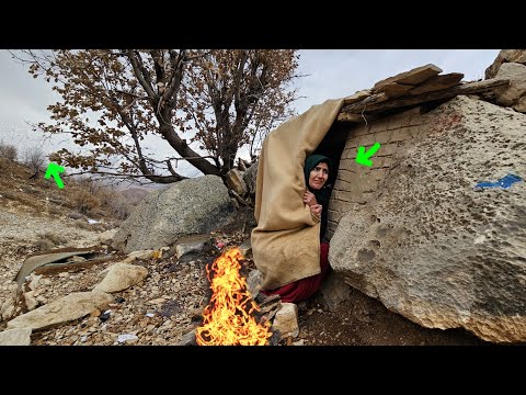 ⛰️ A Lonely Mother in the Mountains | Will She Survive the Deadly Winter?
