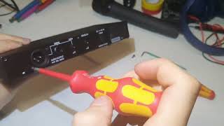 Video thumbnail for SENNHEISER Freeport Wireless Microphone disassembly | English by Chris.a