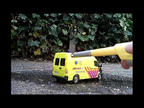 speelgoedauto in de fik!