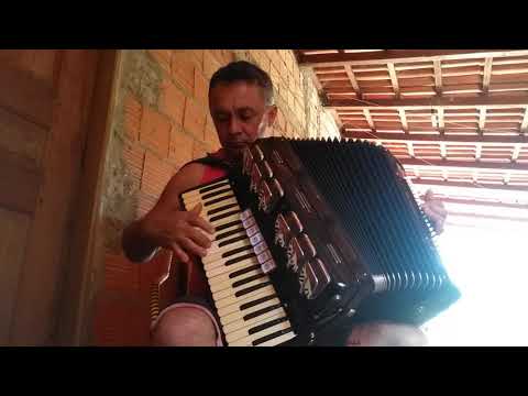 treinando forró solado em casa.