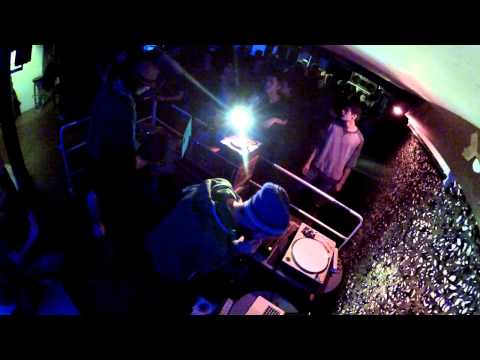 - PhoniAndFlore Part 2 feat Skanky Yard ( et Mayd hubb ) / House Of Skank #13 Yardiess HI FI