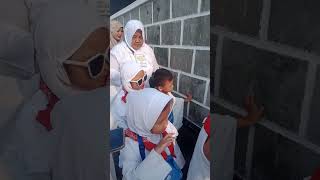Download lagu Sih kembar Salman dan Siyfa mencium Ka'bah #manasikhajianak #shortsvideo #viralvideo mp3