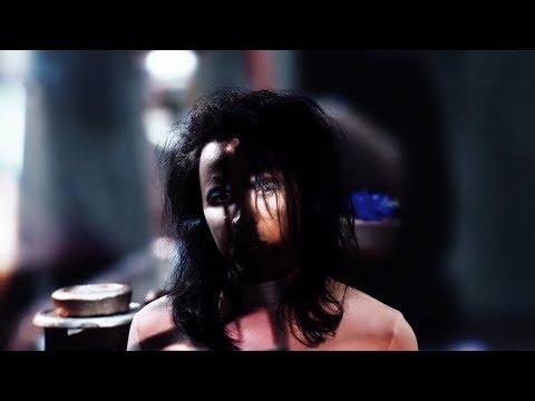 Eugene - QUEEN BEE (official music video)