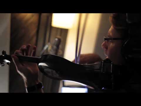 Bodh'aktan feat Alan Doyle - Dansez, Dance Hey!