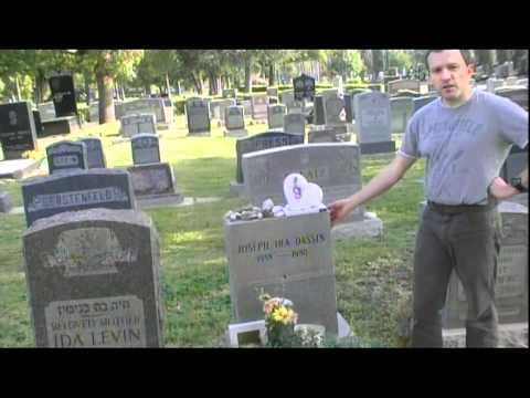 Tombe de Joe Dassin au Hollywood Forever cemetery de Los Angeles