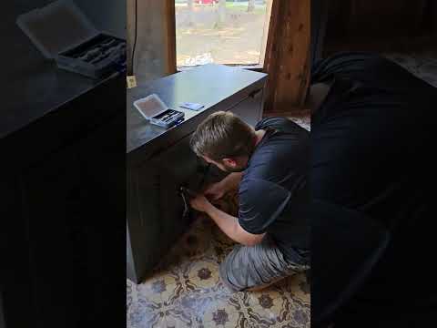 Winchester safe is ridiculously easy to break into #lockpicking #gunsafety #renovation #hiddenplace
