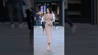 beautiful Chinese street girls #beautiful #Chinese #street #girls
