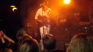 Shout Out Louds - Impossible (live)