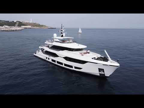 Majesty Yachts 120 video