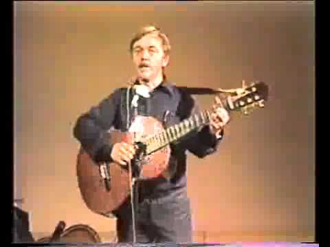 Kryl paroduje Neckare .