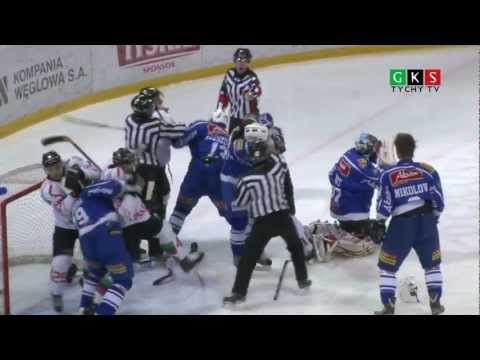 1/4 play off: GKS Tychy - Aksam Unia Oświęcim 9:1. Skrót meczu.