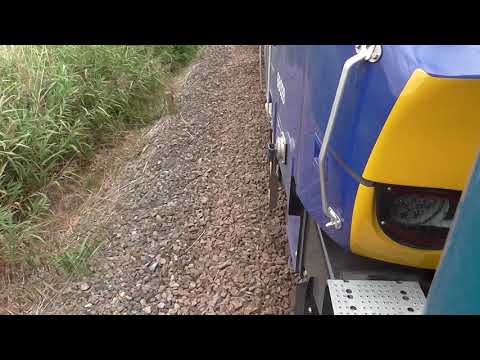 DRS 68028 restarts from an emergency stop on Anglian short set - 5th September 2017