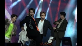 (Captain Focus) 2018-11-08 NIGHT LIGHT | 9x9 NINE BY NINE Debut Stage Performance #NIGHTLIGHT9x9