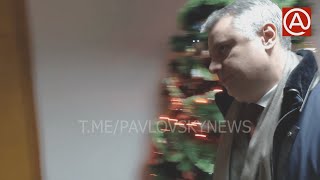 Витренко убежал от журналиста после вопроса о премиях. Pavloskynews