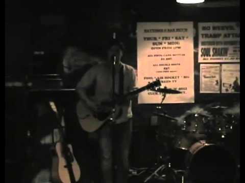 Chris Eaves - Live Debut (Hell's Ditch, Heaven And Hell, Liverpool 29/01/2005)