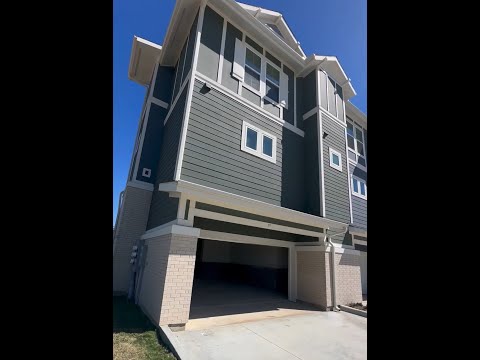 Aura at Beacon Island - Amazing Townhome (League City)