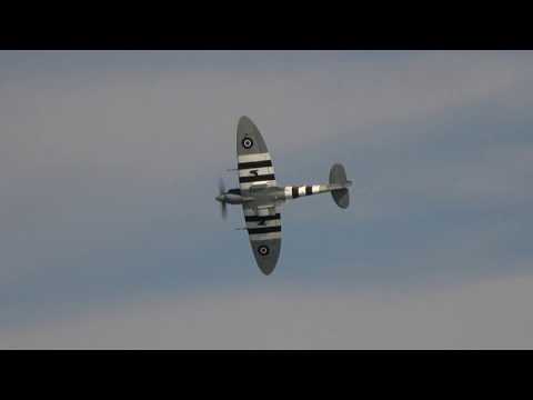 Supermarine Spitfire Mk.Vb AB910 - Eastbourne 'Airbourne' Airshow 2018